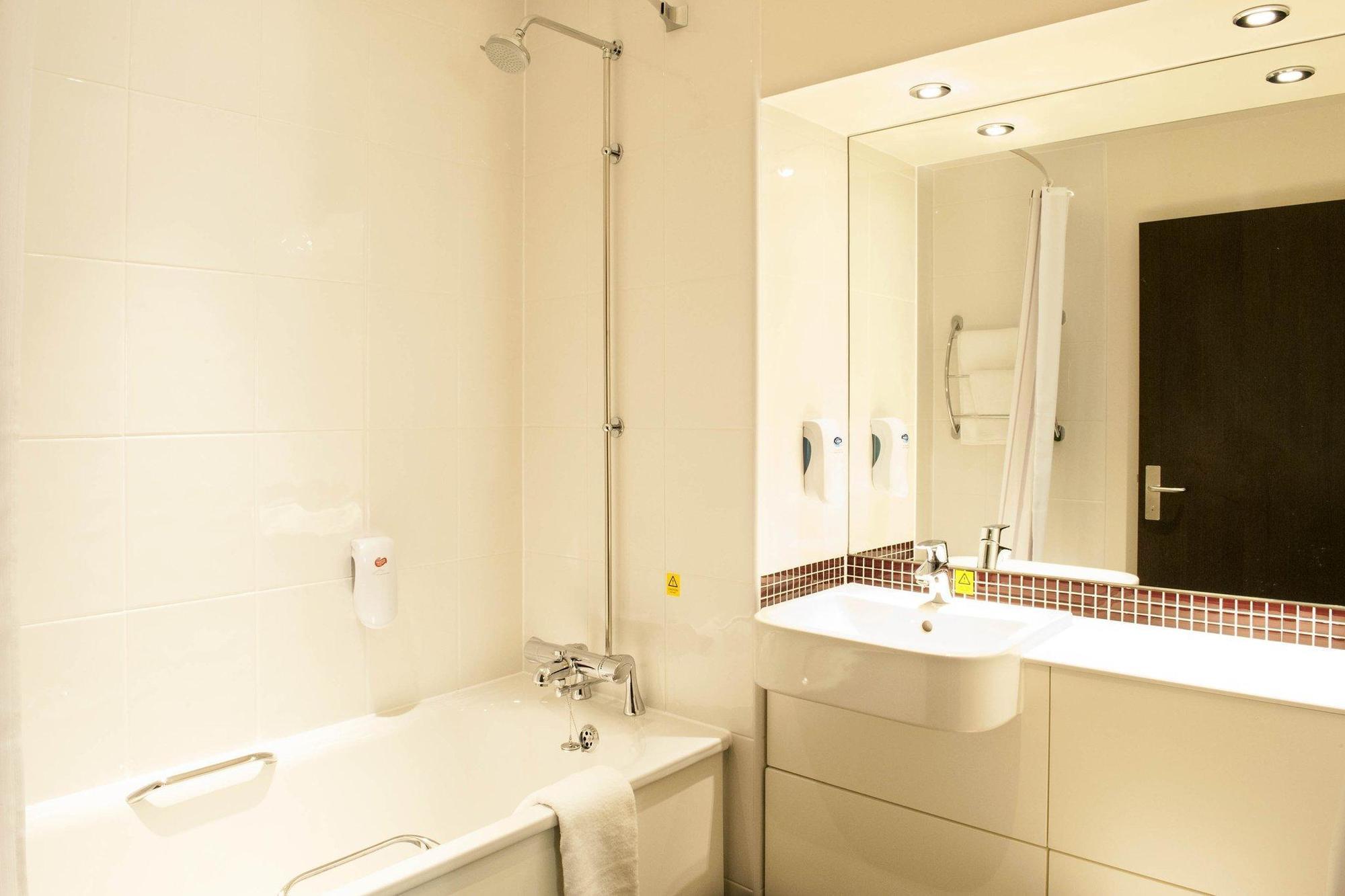 Premier Inn Worcester City Centre Buitenkant foto